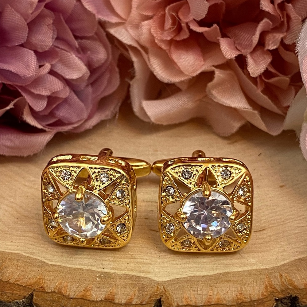 Elegant Rounded Square Gold Crystal Cufflinks - Picture 5 of 16